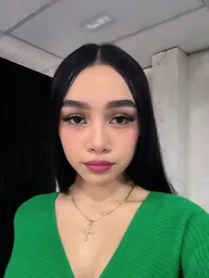 A woman on Minichat TV video chat
